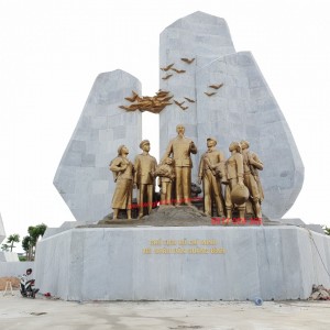 Tượng Đài Chủ Tịch Hồ Chí Minh với Nhân Dân Quảng Bình