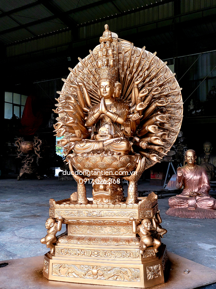 Tượng Phật Thiên Thủ Thiên Nhãn bằng đồng