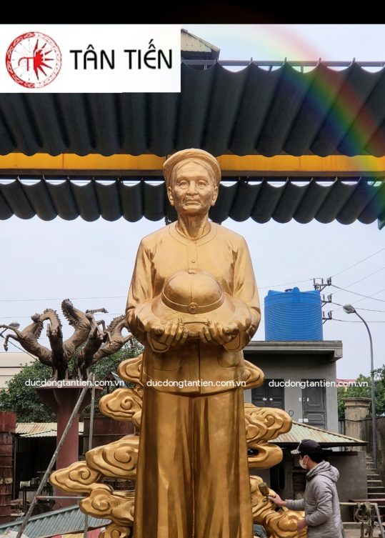 Đúc đồng Tượng Mẹ Việt Nam Anh Hùng