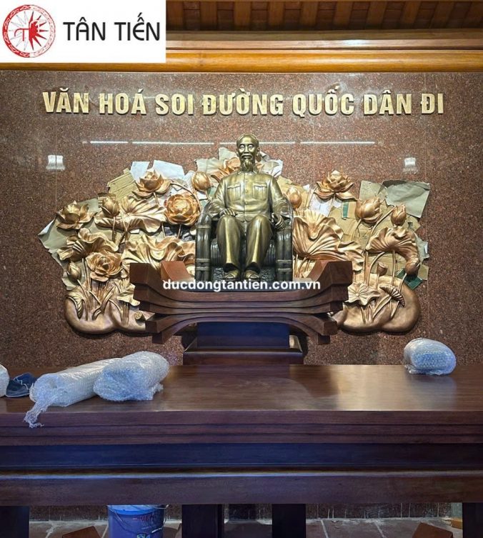 Tượng Đồng Bác Hồ Ngồi Ghế Mây