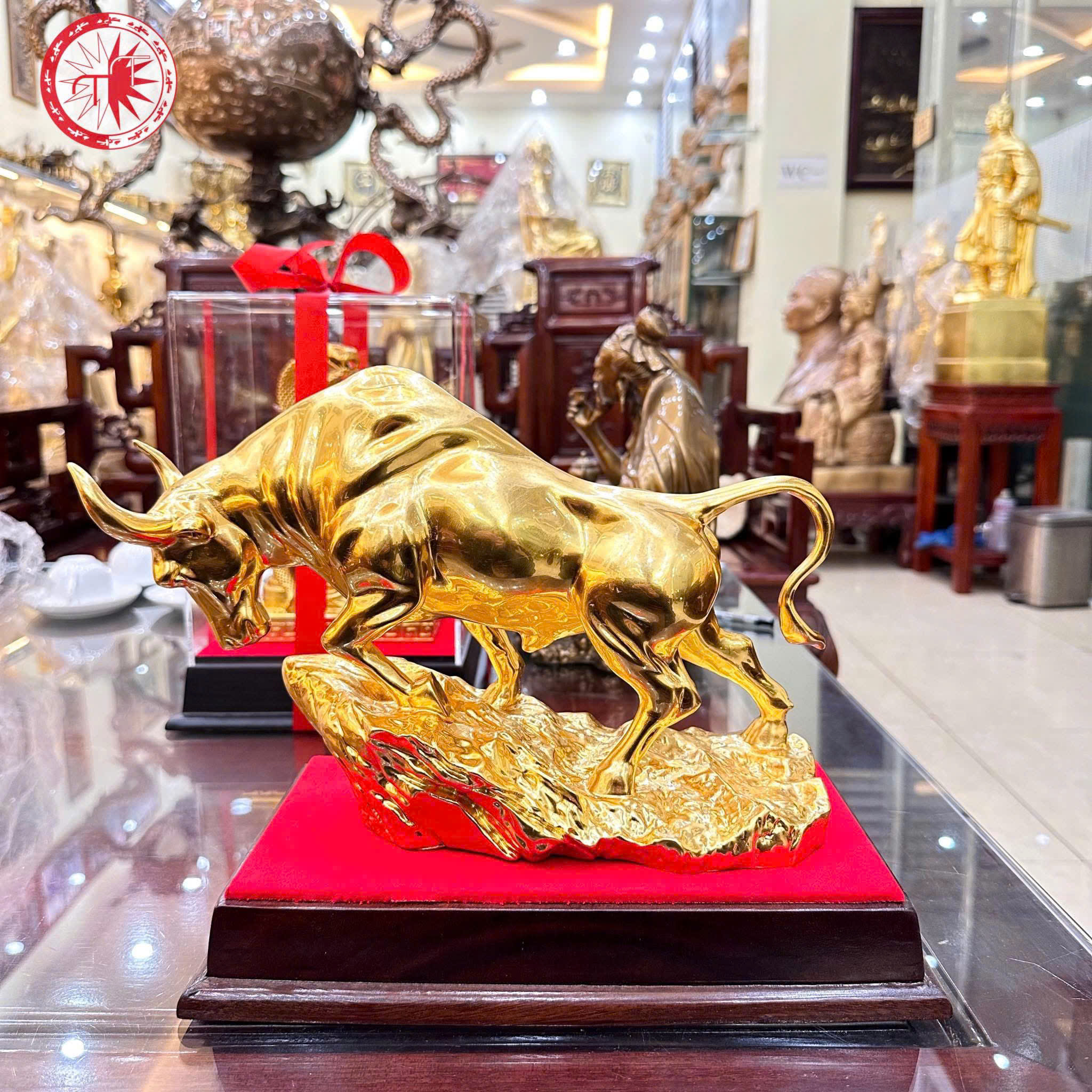 Tượng Trâu Đồng Dát Vàng 24k