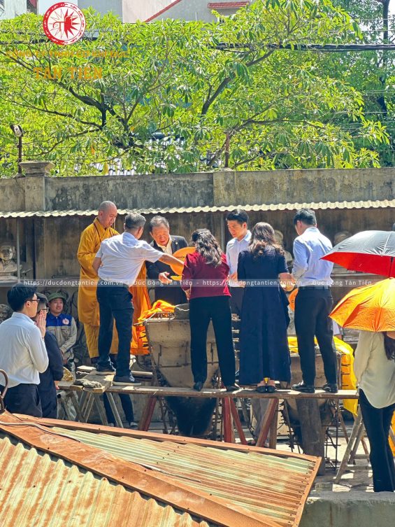 ĐÚC ĐỒNG TÂN TIẾN – VINH DỰ ĐỒNG HÀNH CÙNG TẬP ĐOÀN T&T VÀ NGÂN HÀNG SHB