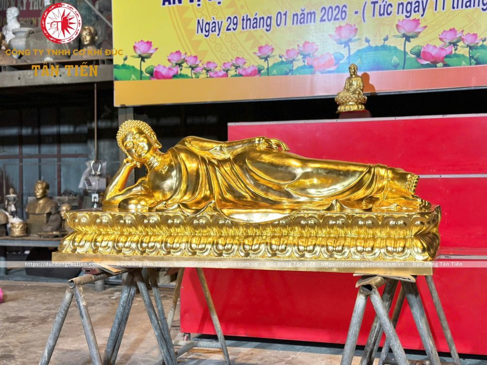 Tượng Thích Ca Mâu Ni Nhập Niết Bàn Bằng Đồng Dát Vàng 24K